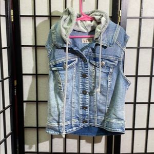 MUDD Denim Vest Size M Removable Hood